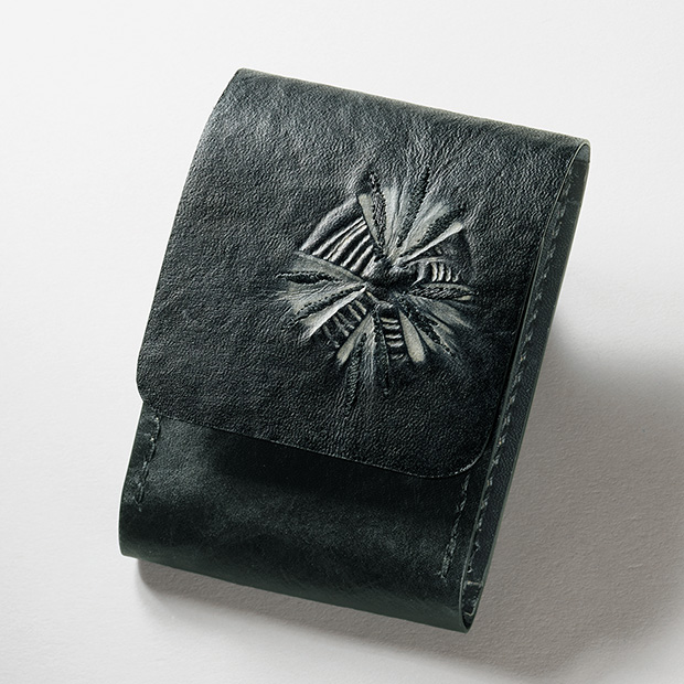 絞りと刺繍の手作り極小軽量財布