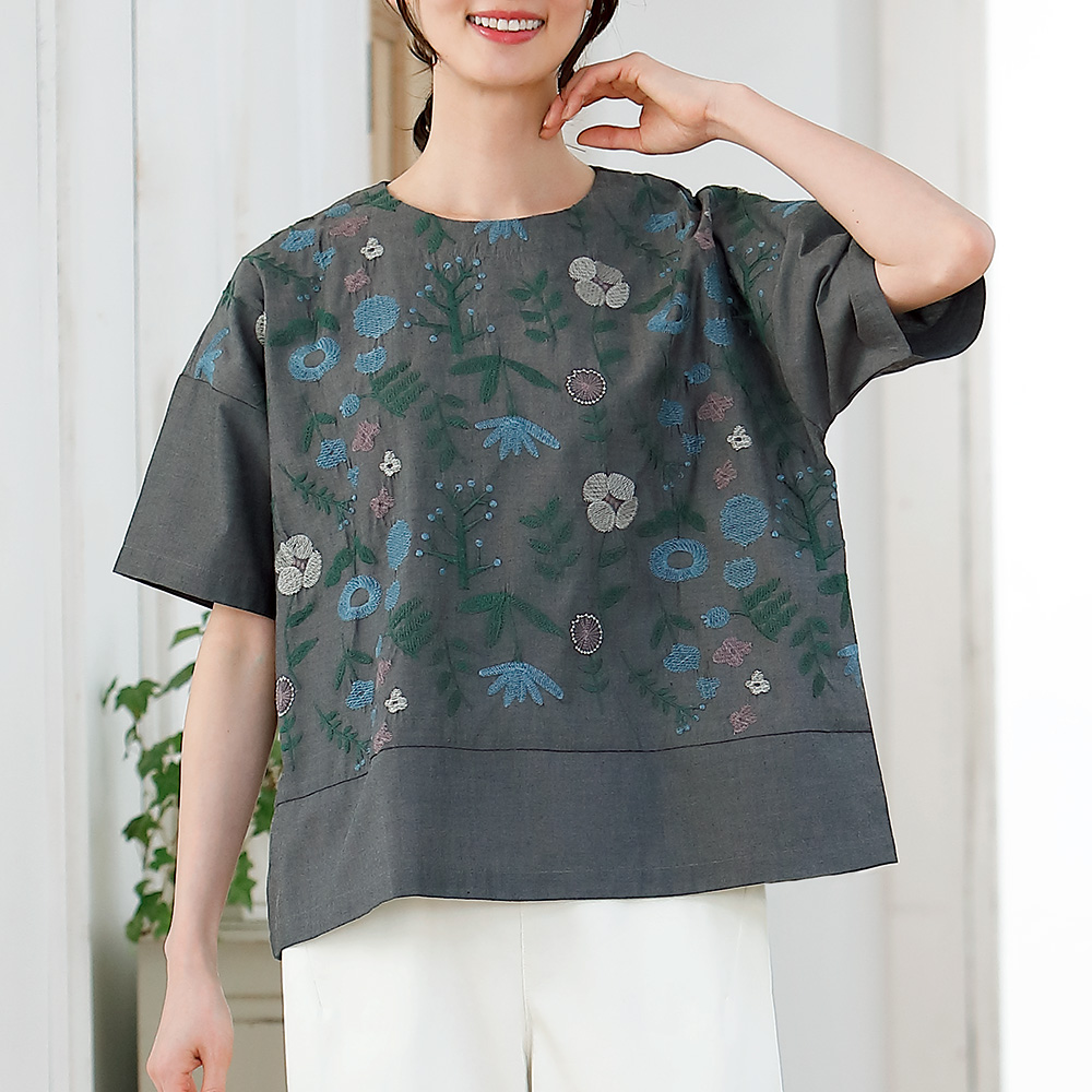 お花刺しゅう切り替えブラウス