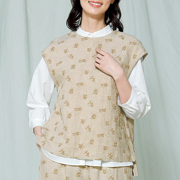 オリーブ柄刺しゅうリネンベスト