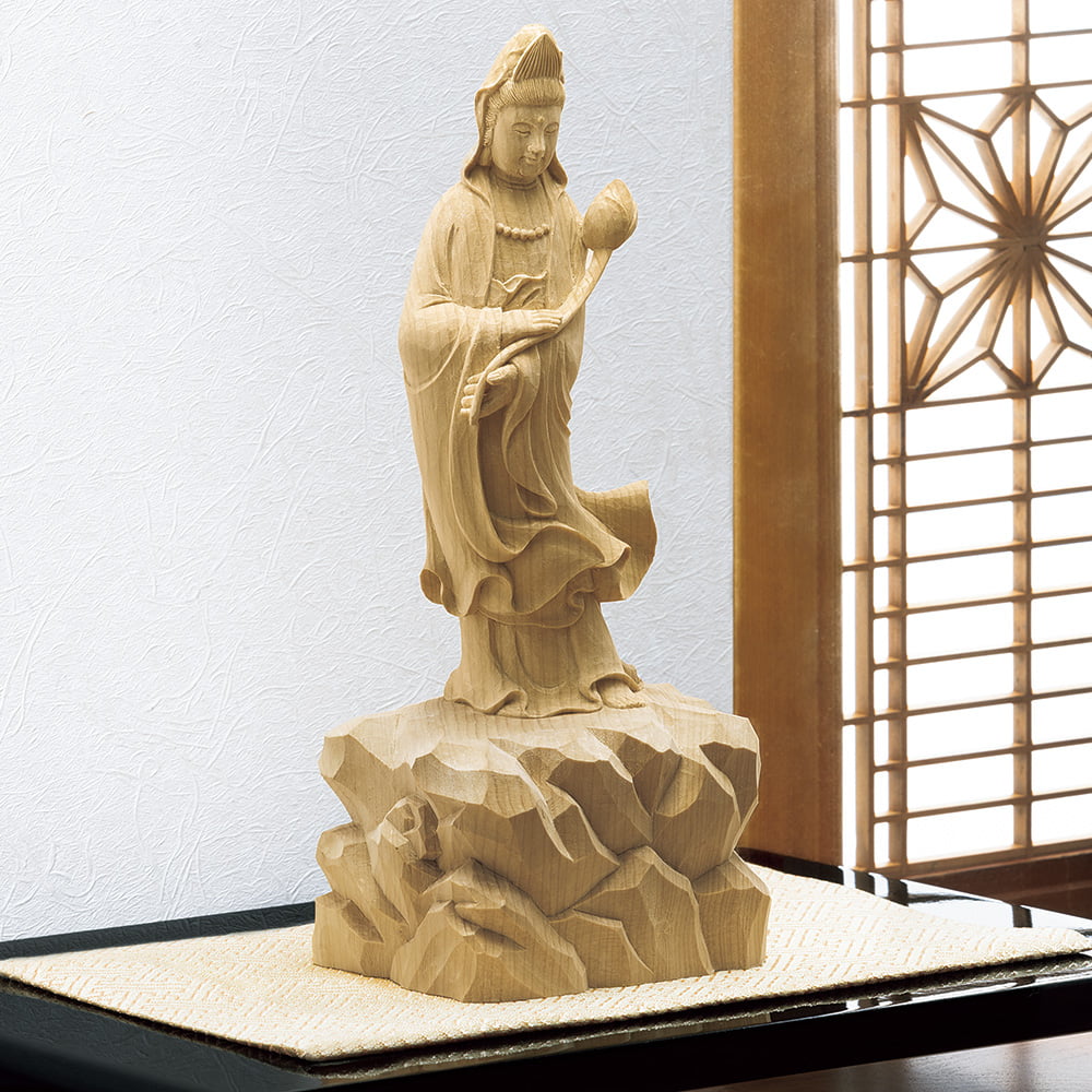 手彫り／聖観音菩薩像
