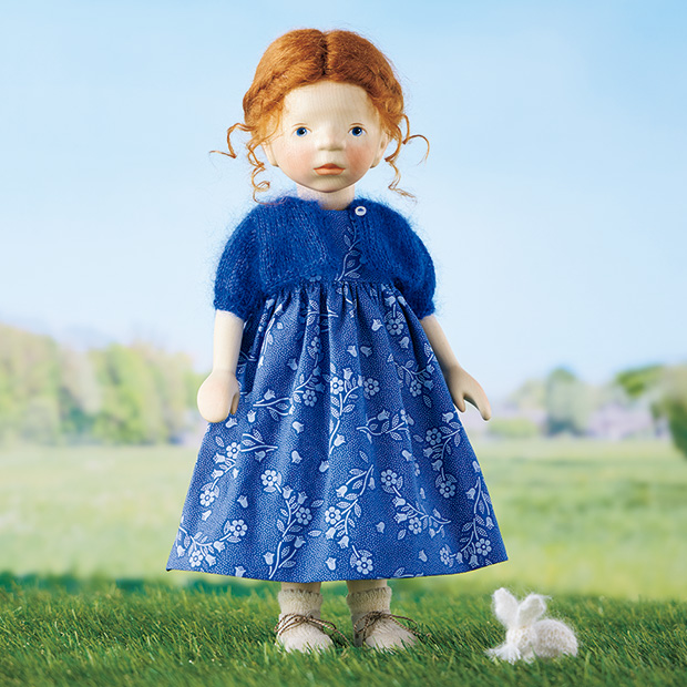 うさぎとお散歩する女の子