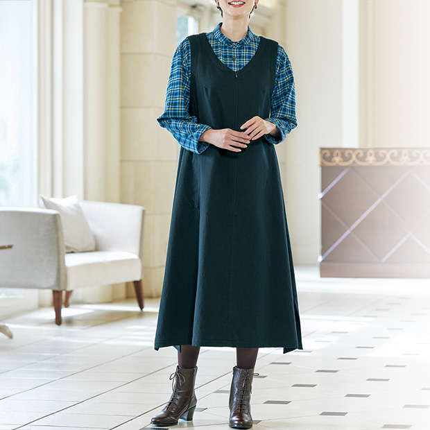 コットンウールのVネックジャンパースカート