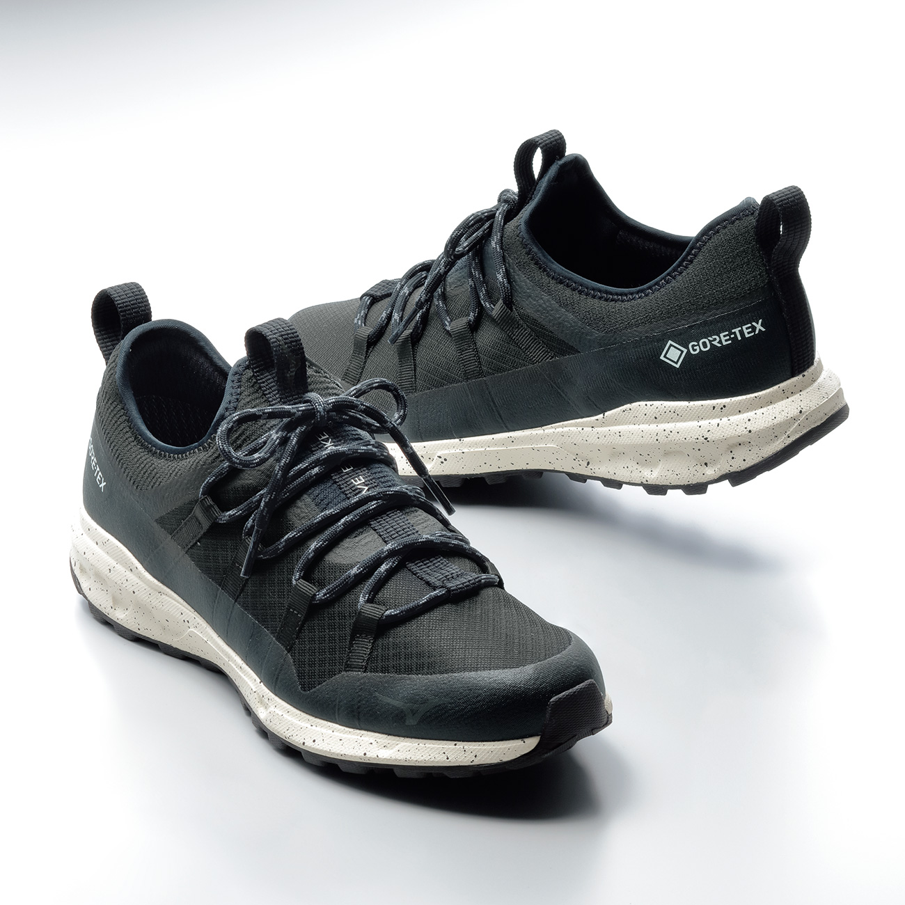 ゴアテックス スニーカー ミズノの人気商品・通販・価格比較