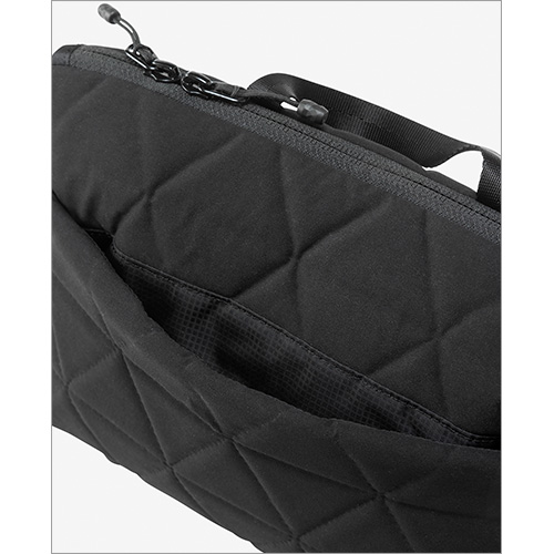 ショルダーバッグ/ジオフェイスポーチ