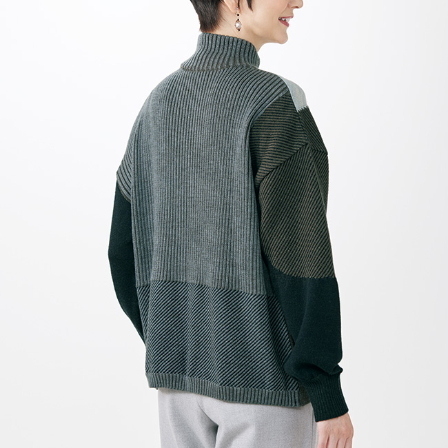ハイネックデザインプルオーバー