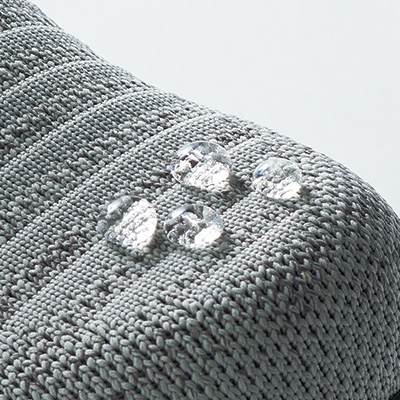 ハンズフリーの4E快適シューズ／YARI