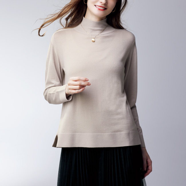 ロロピアーナ糸使用ウールプルオーバー