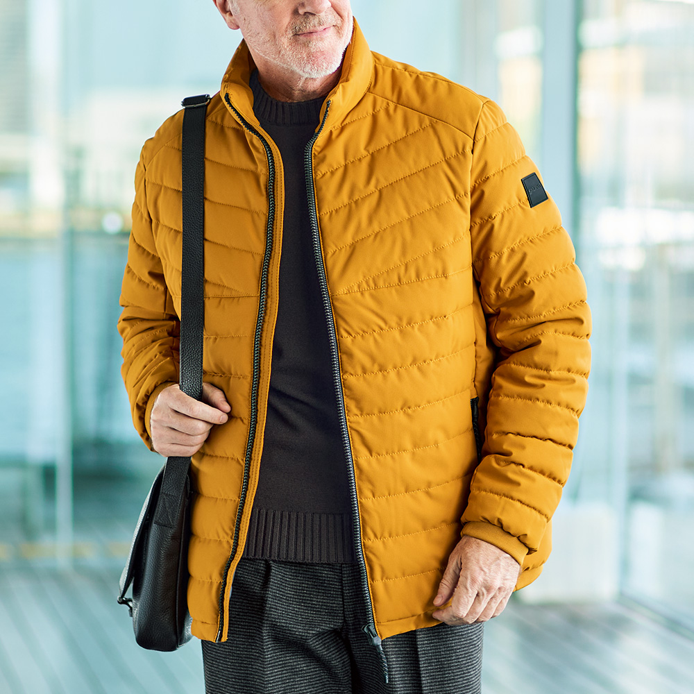 ソロナ・撥水ブルゾン