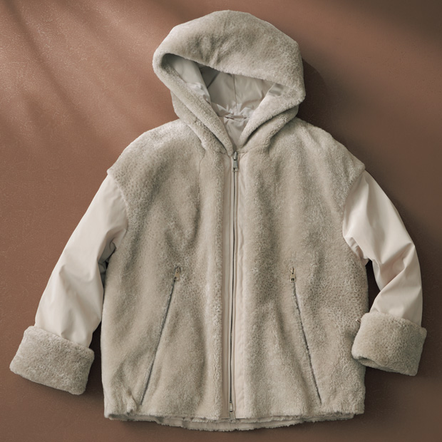 リバーシブル･ムートン使いデザインブルゾン