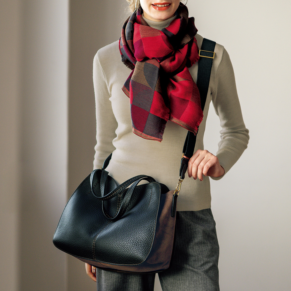 デザインショルダーバッグ