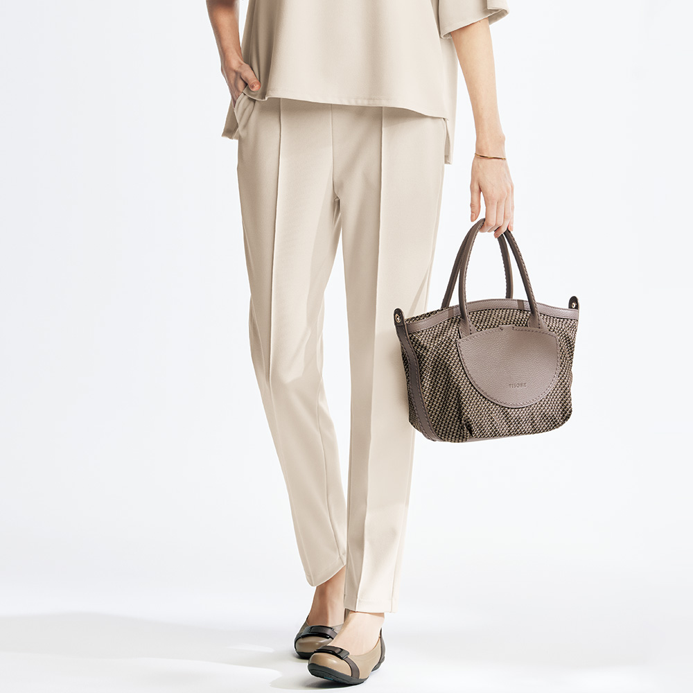 ジョーゼットジャージー･ピンタックテーパードパンツ