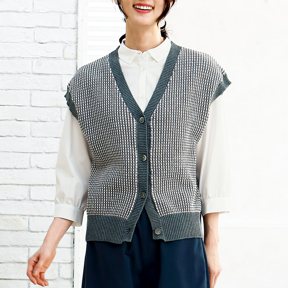 ポップコーン編みVネックベスト
