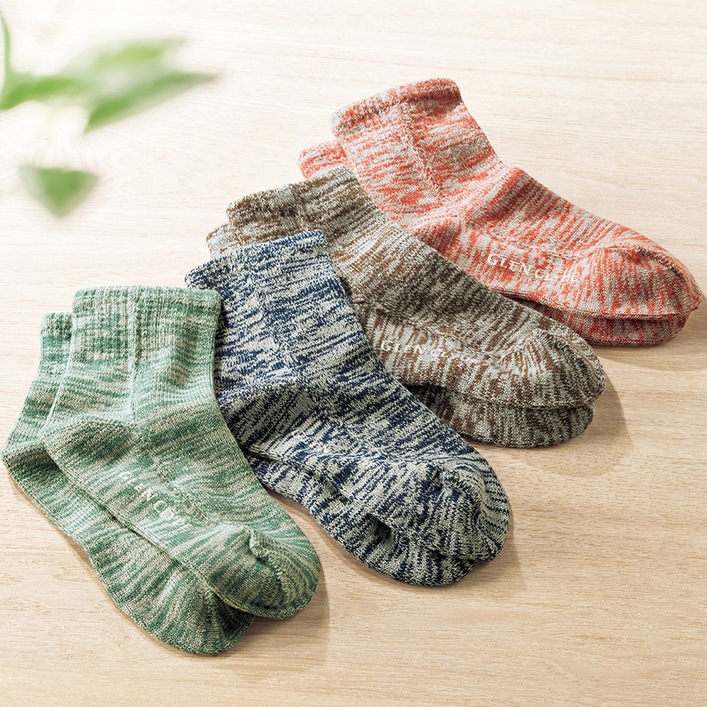 特殊編み機の良く伸びる引き揃え靴下／4色セット