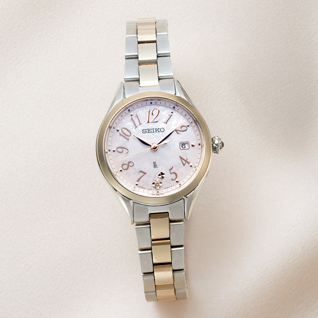 ルキア／ソーラー電波レディスウオッチ／ゴールド