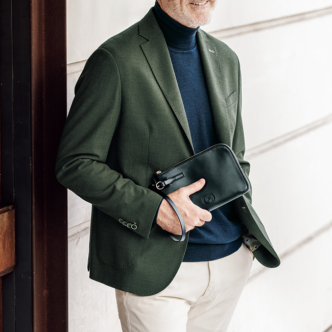 スリムクラッチバッグ