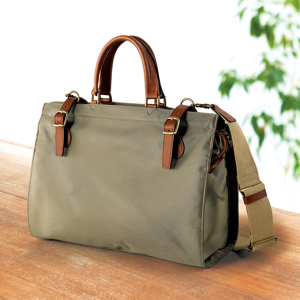 ナイロンボストンバッグ