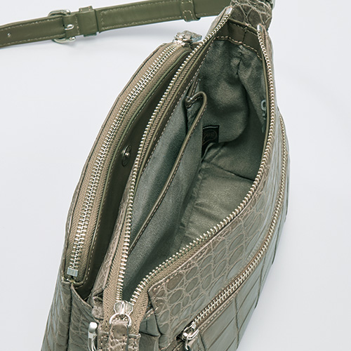 マットクロコの2ウェイバッグ