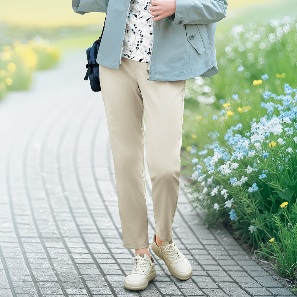 撥水テーパードパンツ
