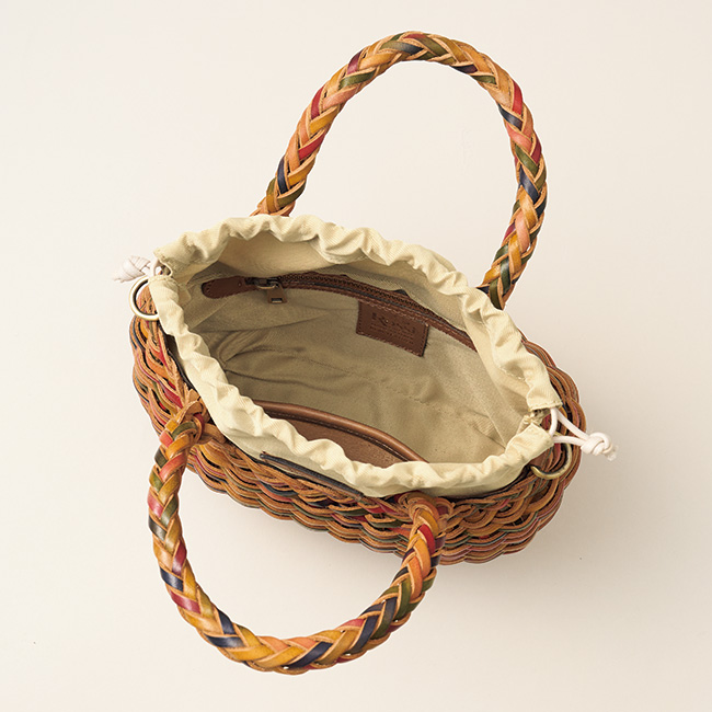 手染めレザーの2ウェイメッシュバッグ