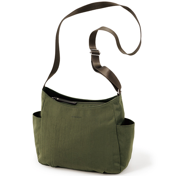 ソフトで軽いナイロンショルダーバッグ