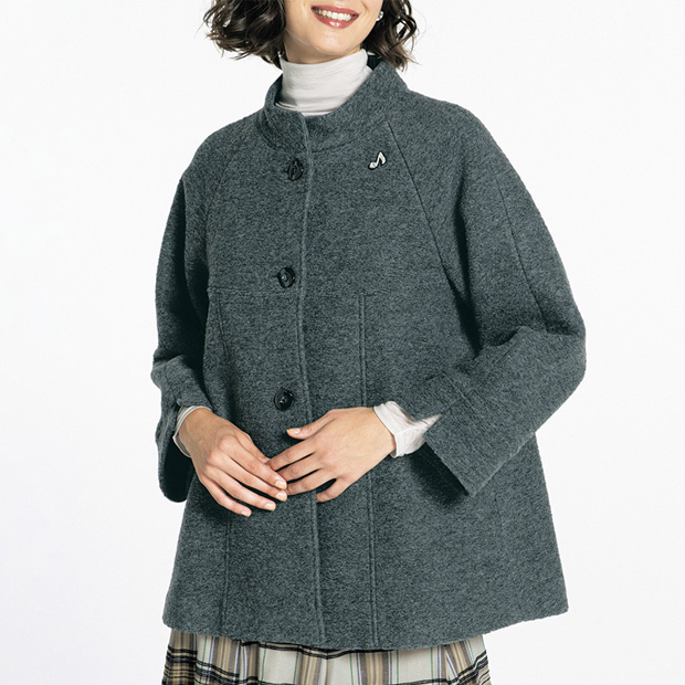 イタリア製生地を使用した軽やかライトコート