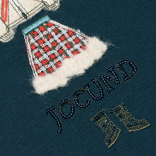 刺繍入りハイネックカットソー