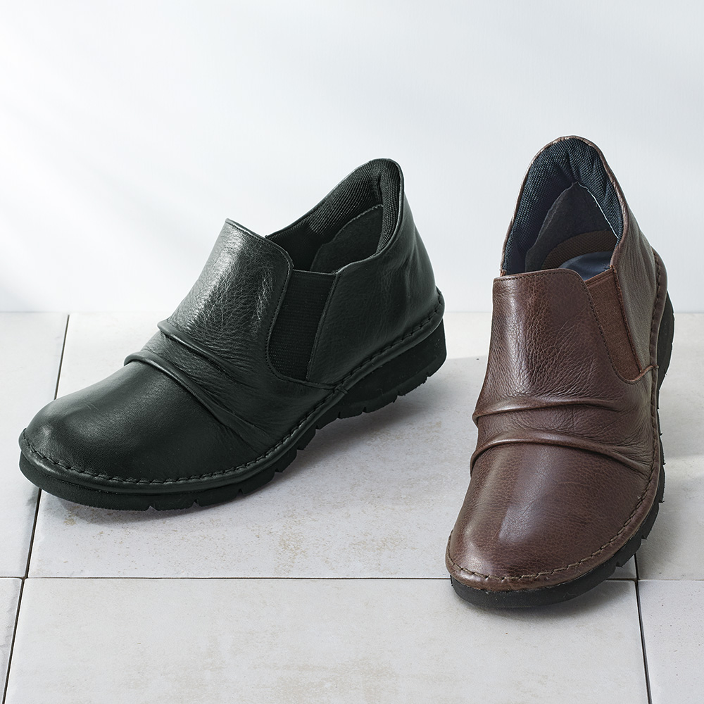 するっと履ける･4Eレザースリップオンシューズ