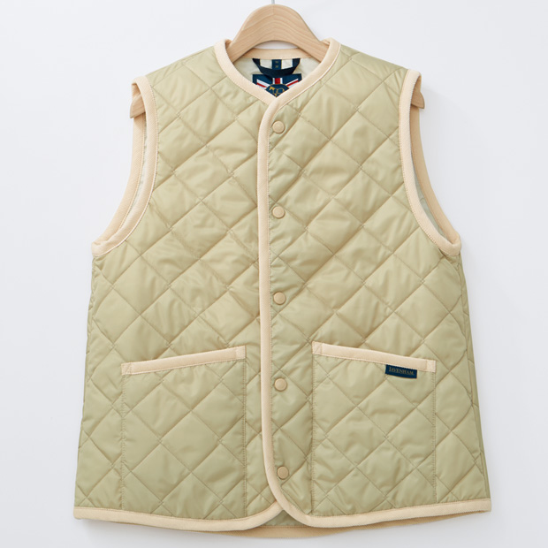 薄中わたコクーンキルティングジレ