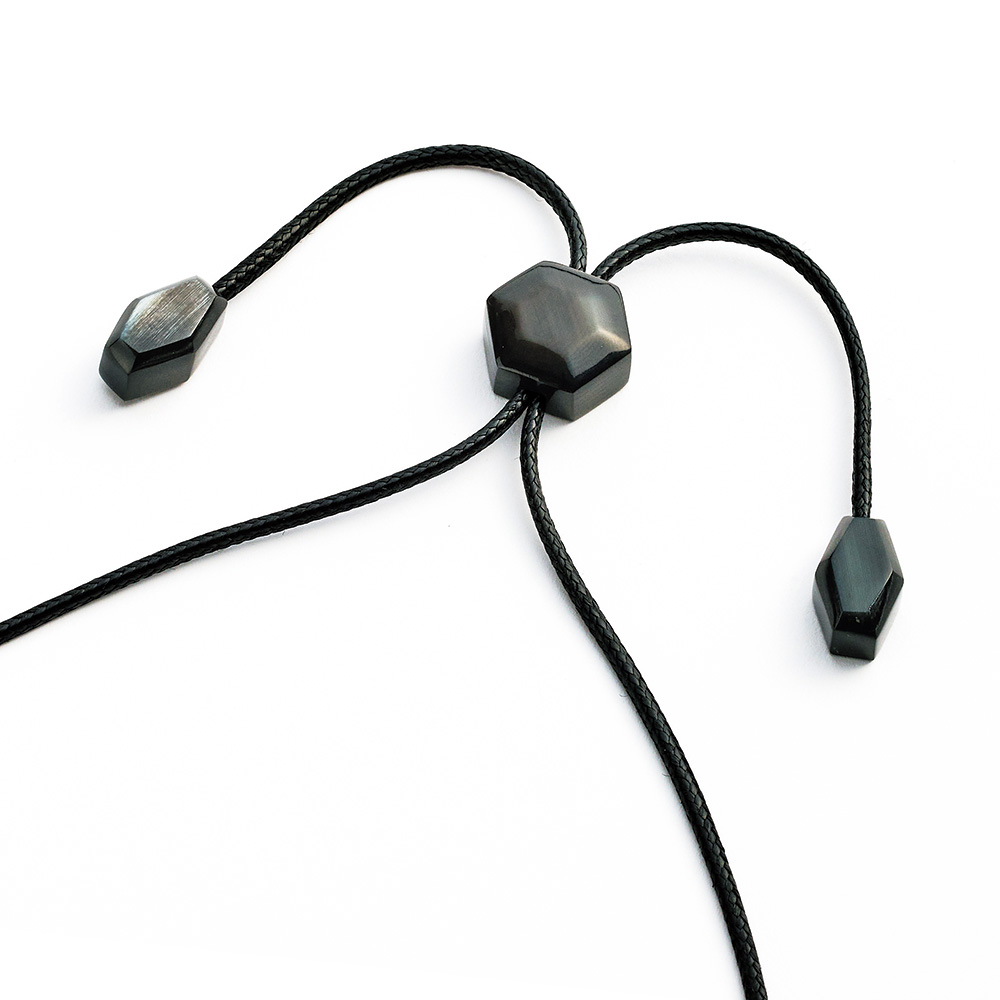 大ぶりホーンのペンダント