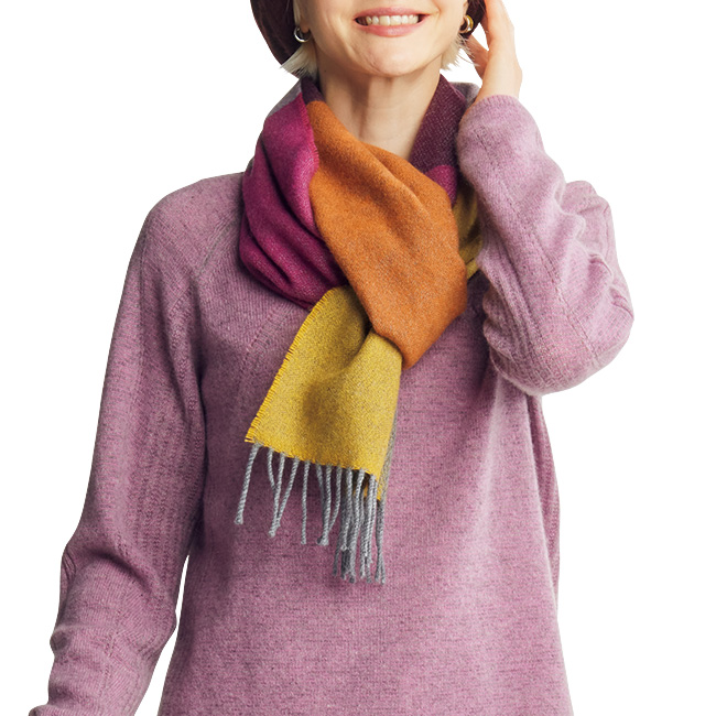 多色使いのウールマフラー