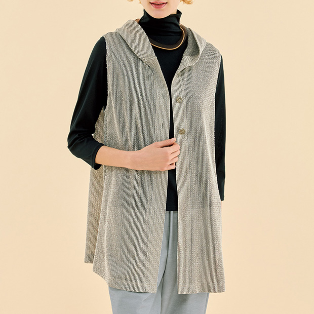 軽やかメッシュベスト