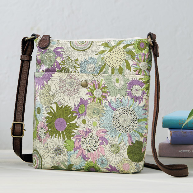 リバティプリント生地で作ったポシェット