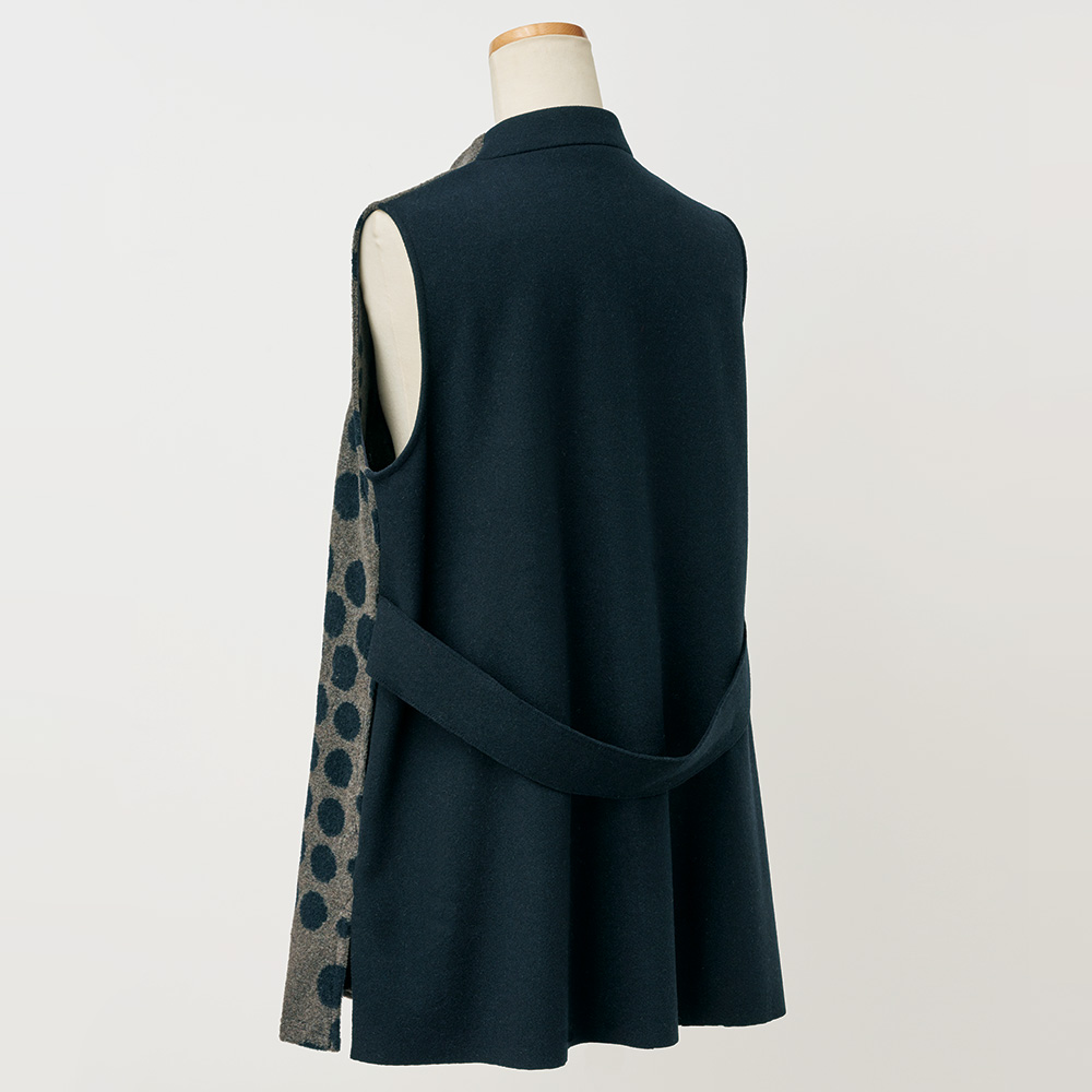 ドット柄ロングベスト