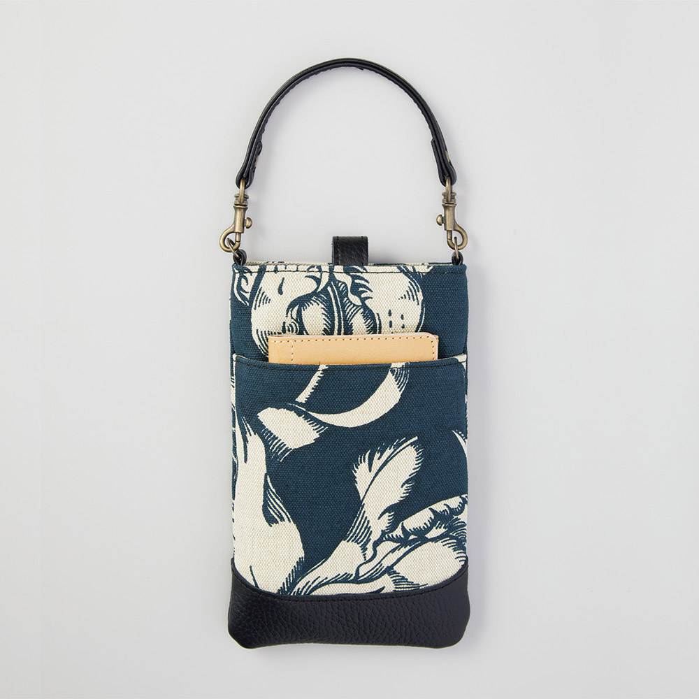 ヨブス工房の生地で作ったスマートフォンポーチ