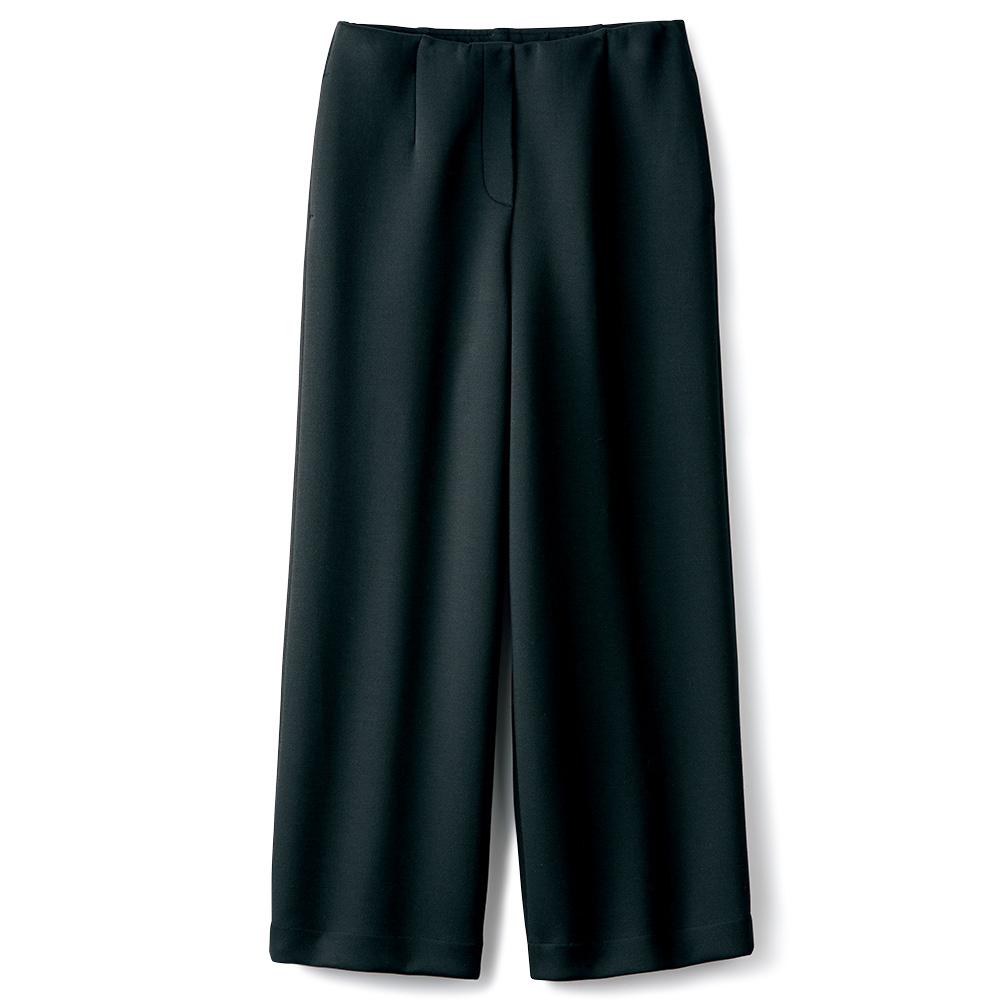 ふわふわ素材のきれいめワイドパンツ