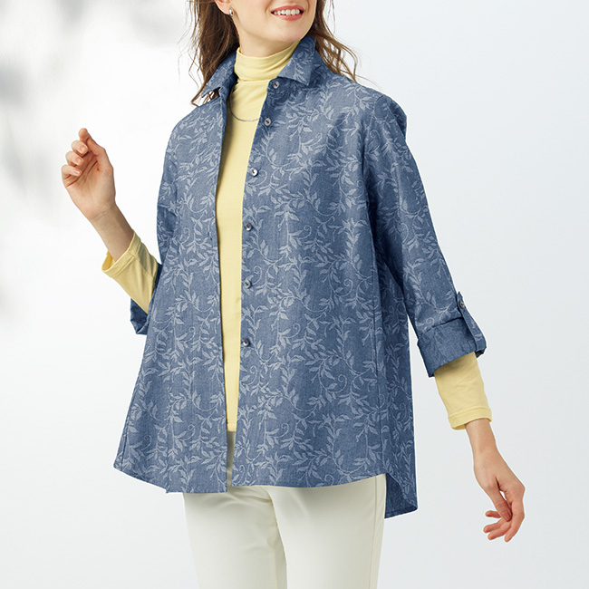 リーフ柄のジャカードブラウス