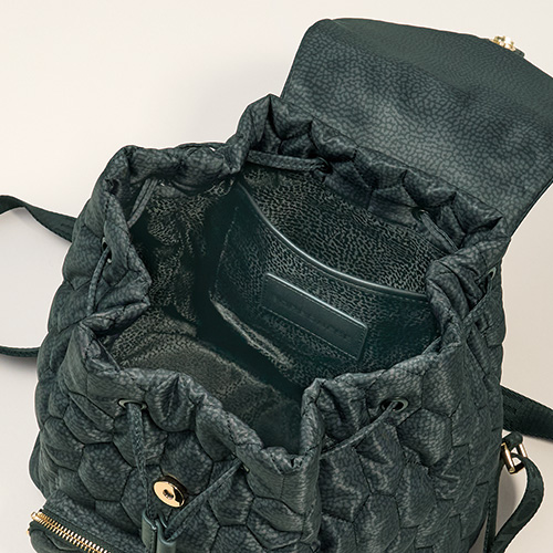 うずら目模様のリュック