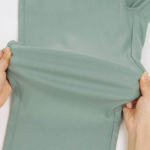 七分丈ストレッチパンツ