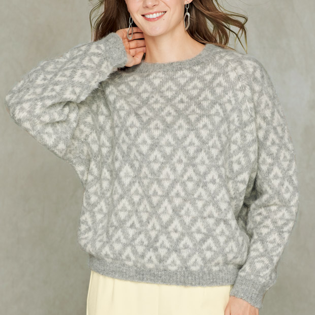 ベビーアルパカ混･幾何学模様のプルオーバー