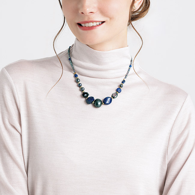ラピスラズリとパールのネックレス