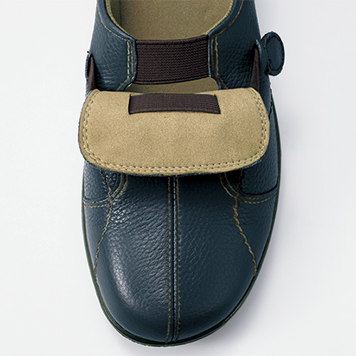 ゴムストラップシューズ