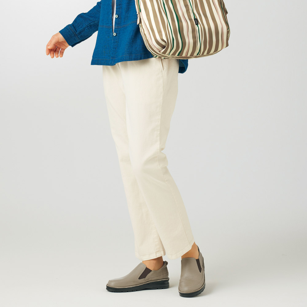 軽量4Eスリップオンシューズ