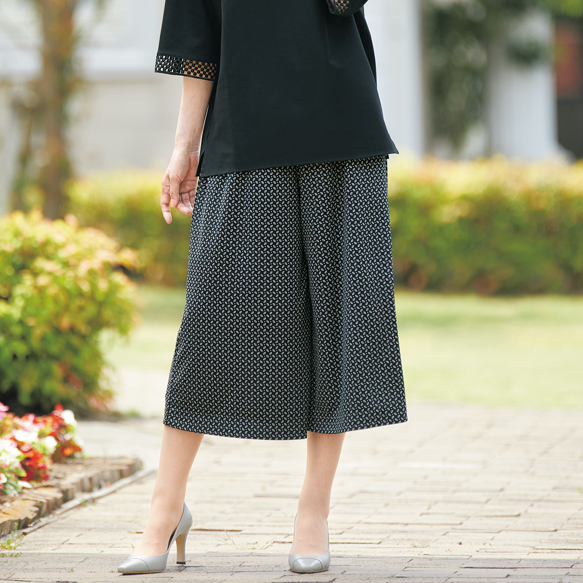 マキムラ 幾何柄プリントフレアーガウチョパンツ ライトアップオンラインストア