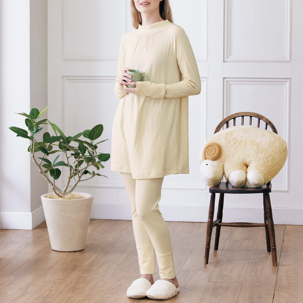 ハイネックパジャマ