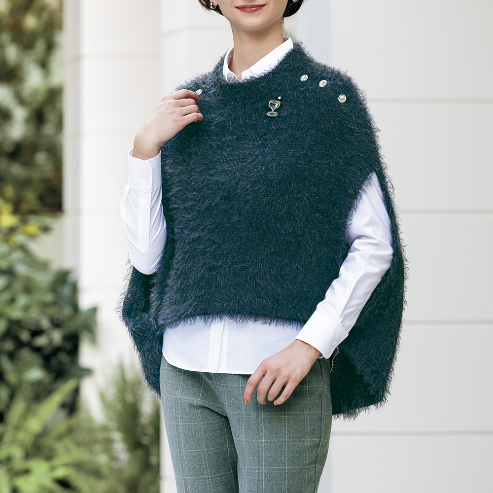 ポンチョにもなるウール混ベスト