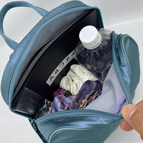 A4が入るすっきりリュック