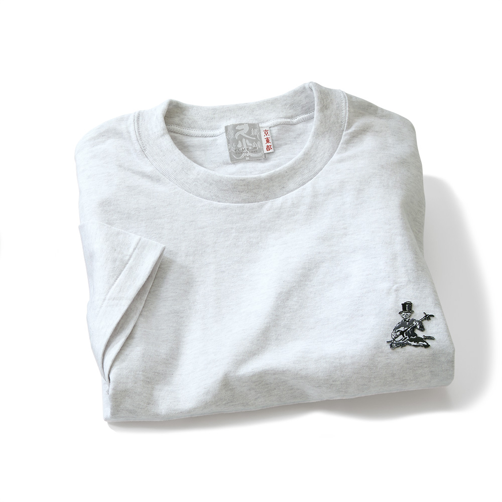 洋装の骸骨･刺繍入り久米繊維工業謹製Tシャツ
