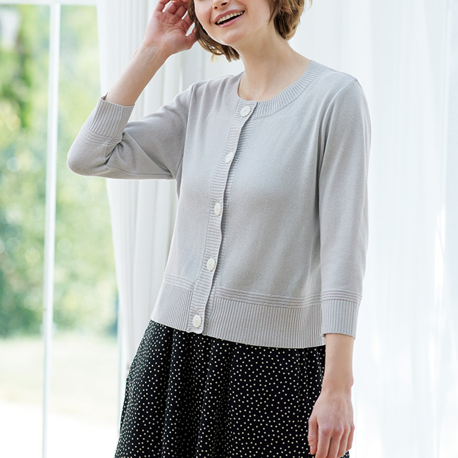 シルク100％丸首カーディガン