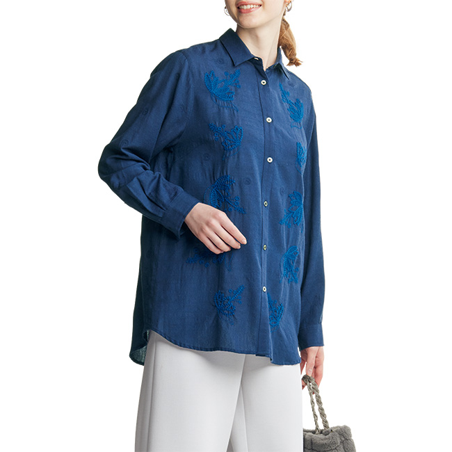 フラワー刺しゅうブラウス