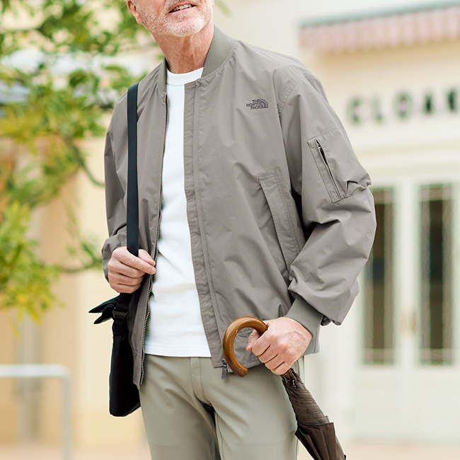 ウォータープルーフボンバージャケット